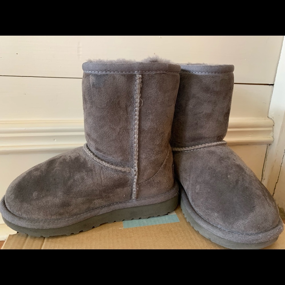 Gray Ugg shearling boots size 10 toddler girl